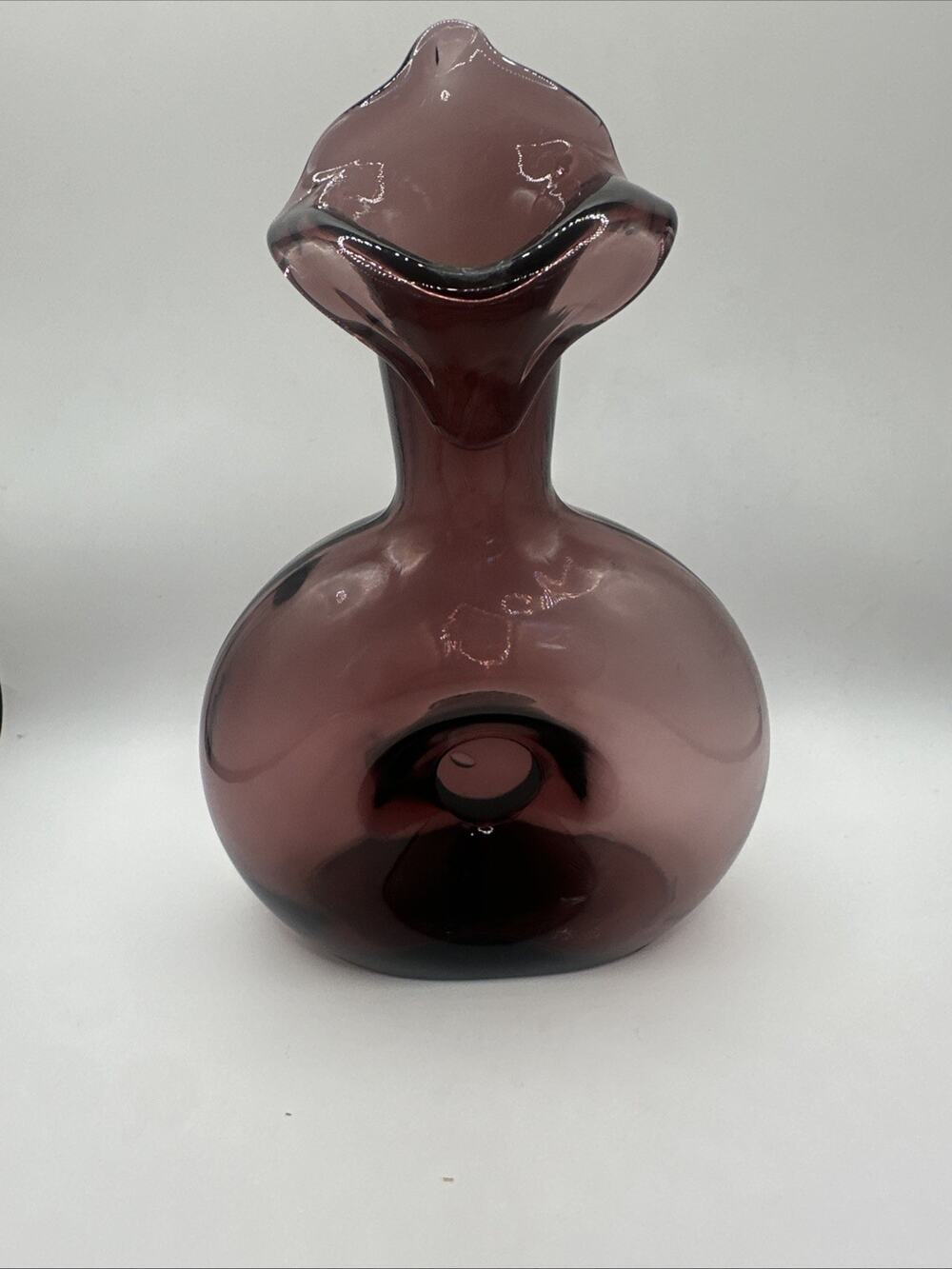 MCM Glass Purple Amethyst Doughnut Pulpit Vase / Decanter 7”